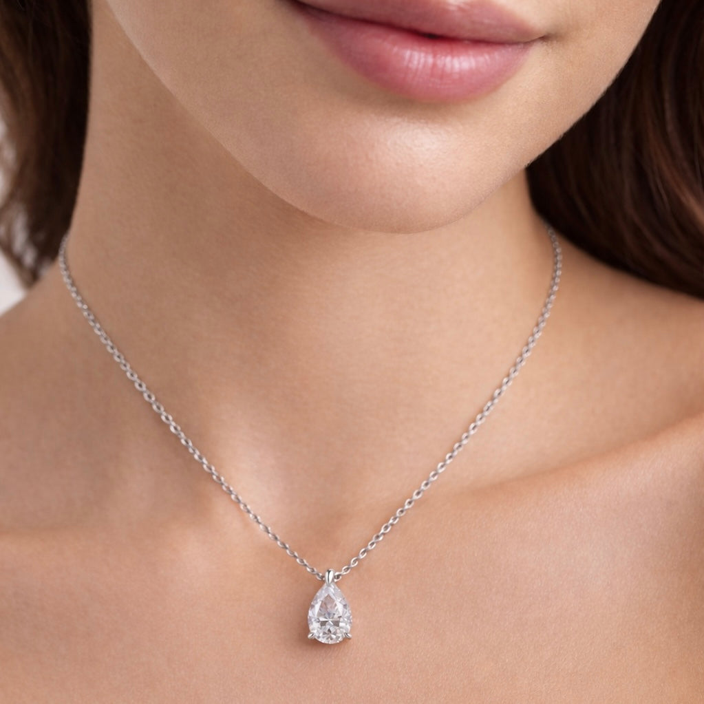 Luxora 1ct Pear Ogrlica